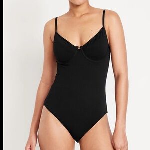 Old Navy Textured One-Piece Balconette Swimsuit Black